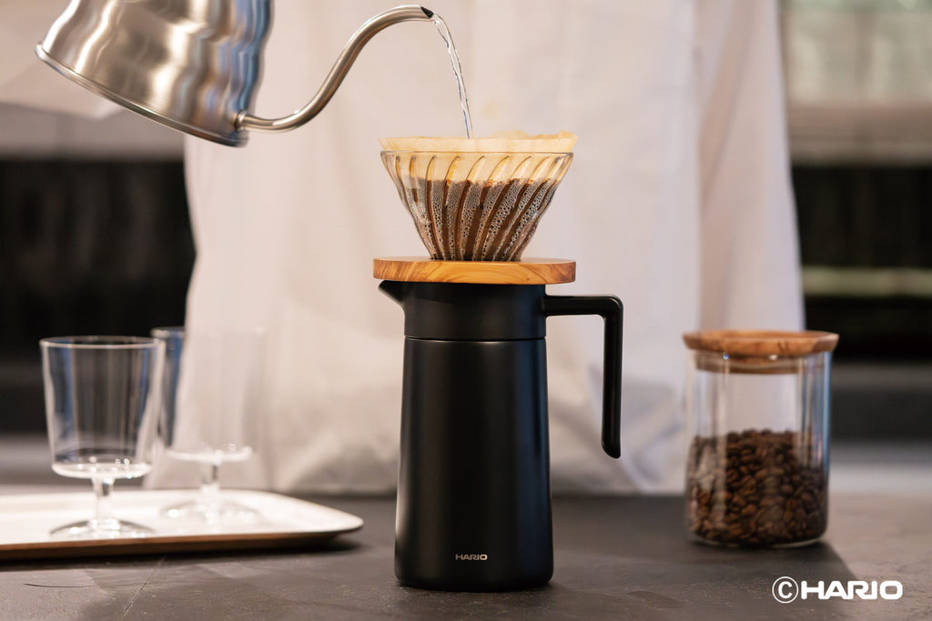 Hario Yalıtımlı Servis Sürahisi (800 ml) – Siyah