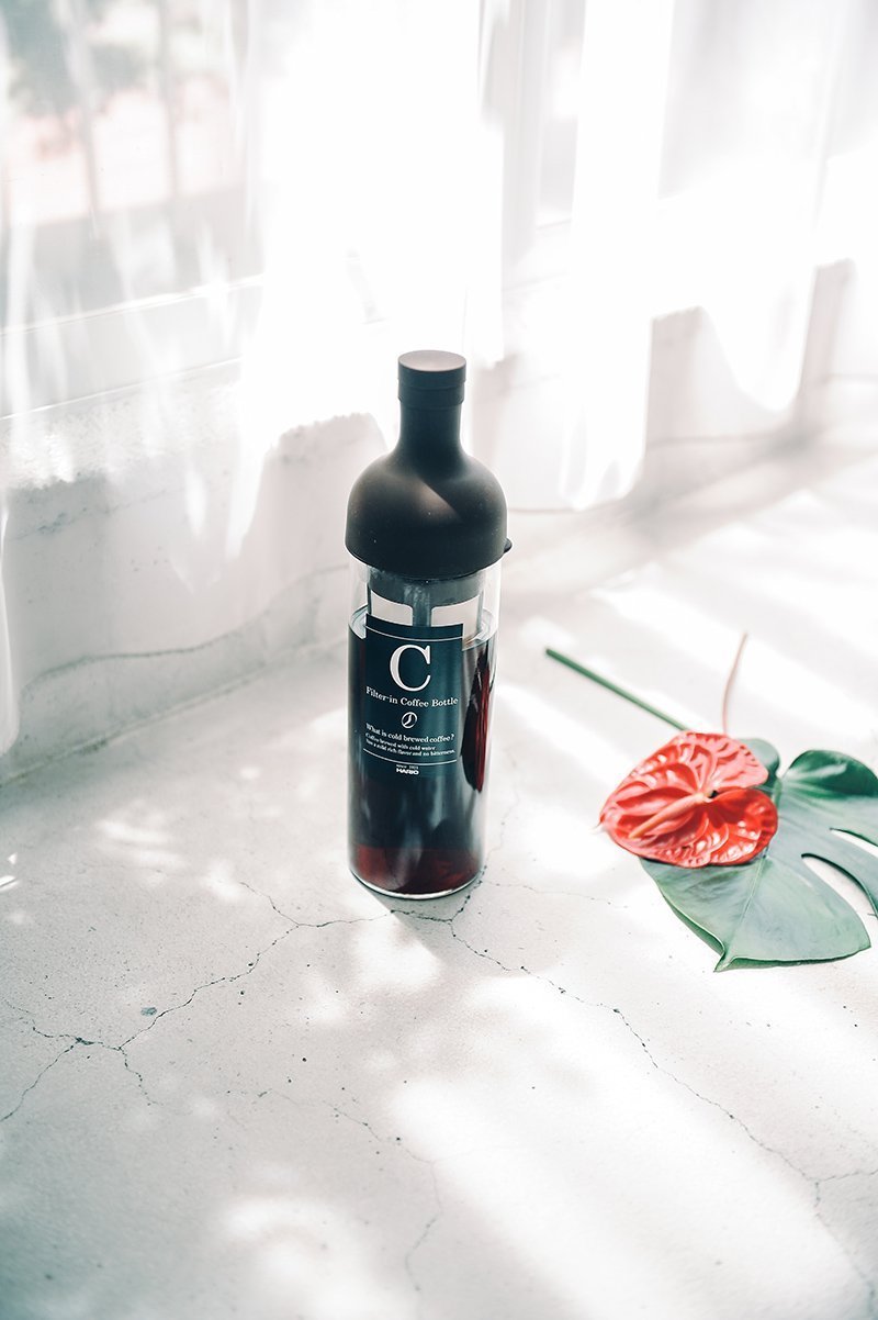 Hario Soğuk Demleme Filtreli Şişe 650 ml | Mavi, Vişne, Mocca, Siyah, Yeşil