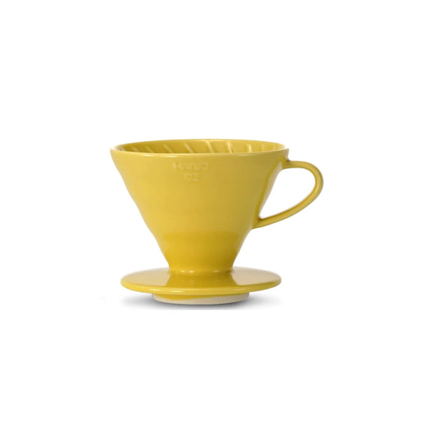 Hario V60 02 Seramik Dripper – Japonya Üretimi Filtre Kahve Aparatı (1–4 Fincan, Renk Seçenekli)